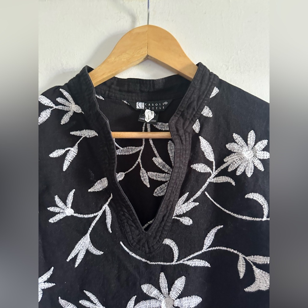 Vintage Carole Little Black/White Floral Embroidered Linen Blend Top size Large - Picture 3 of 4